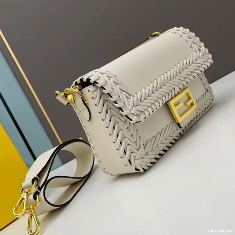 Affordable Bag Baguette In Medium Stitching White Fendi Leather 0701